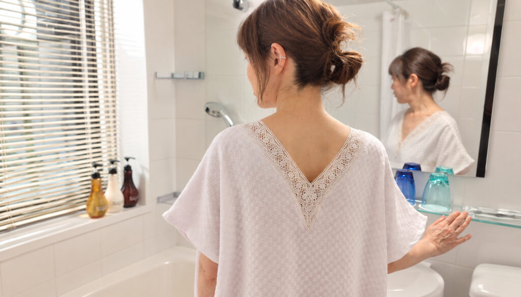 夏の肌は疲れています！~紫外線・汗・冷房による乾燥と、室外と室内の温度差による肌ダメージ~